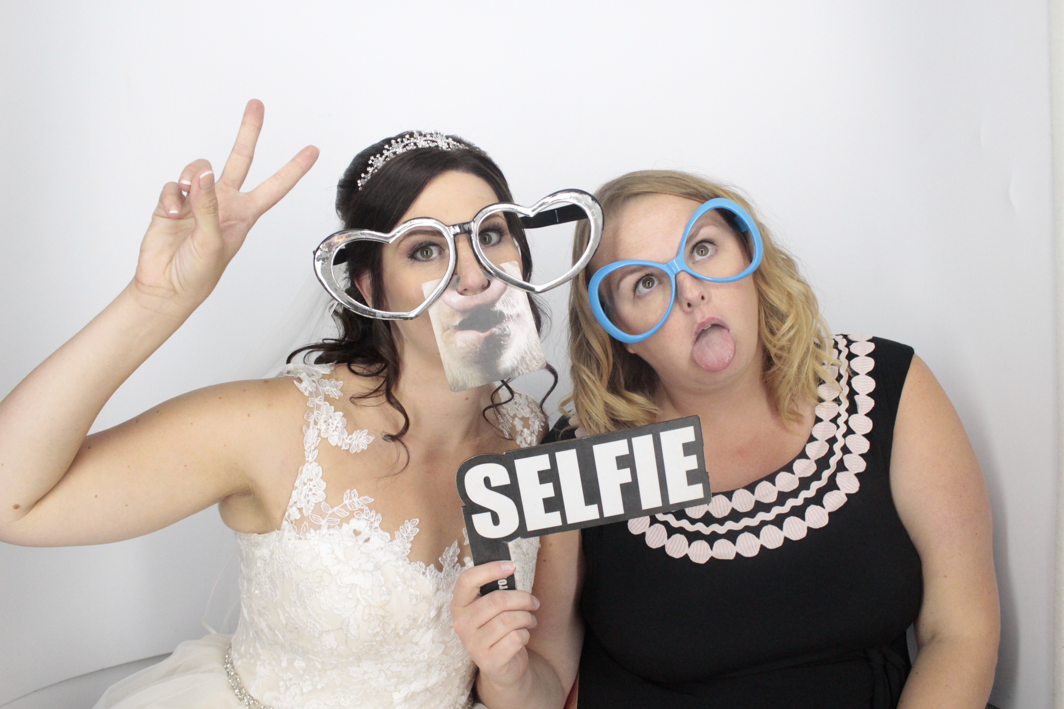 Kim & Andy's Wedding | View more photos from the event at gallery.myphotoboothexperience.co.uk/u/MyPhotoBoothExperienceLtd/Kim-Andys-Wedding